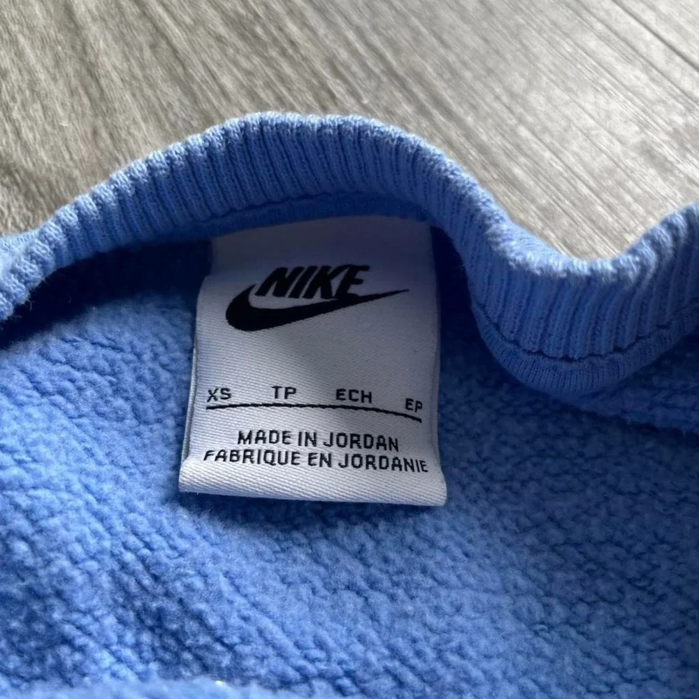 Nike Soft Baby Blue Women's Size XS Oversized Crewneck Sweatshirt